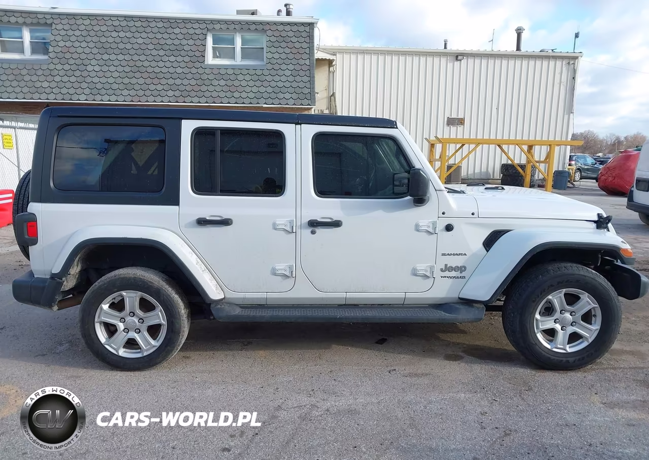 2020 Jeep Wrangler Unlimited Sahara 4X4 VIN:1C4HJXENXLW230319 - 13