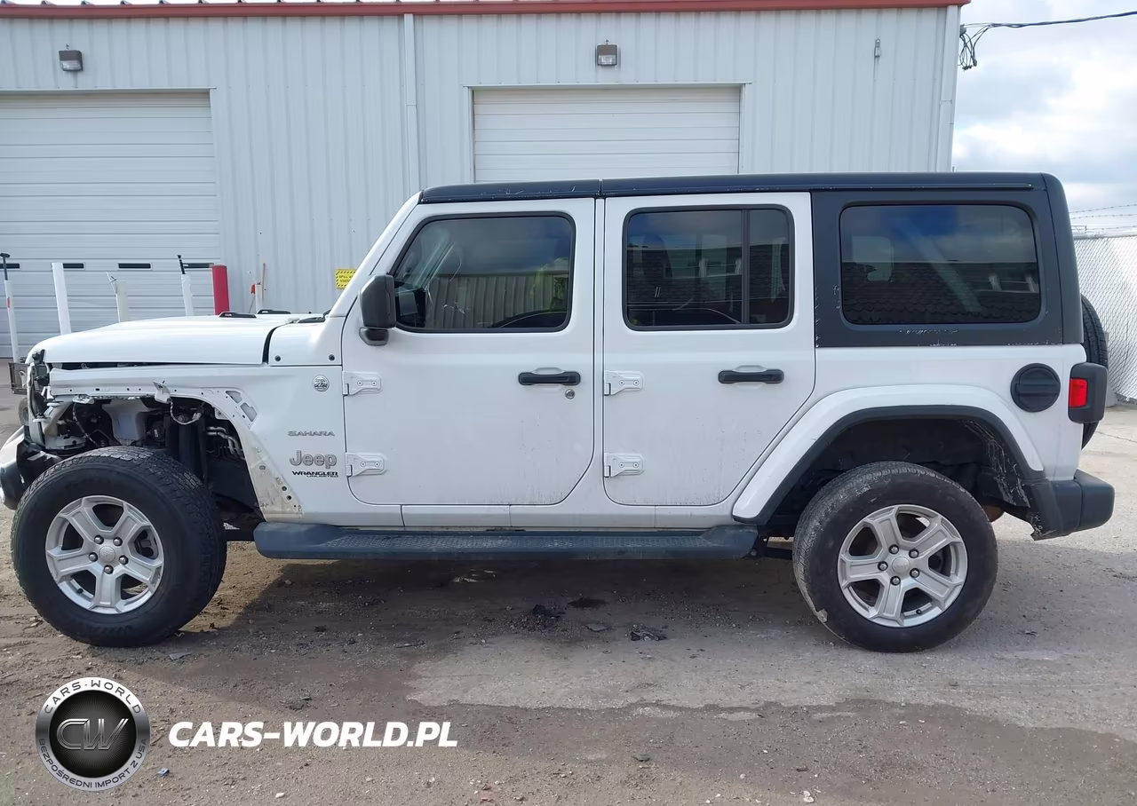 2020 Jeep Wrangler Unlimited Sahara 4X4 VIN:1C4HJXENXLW230319 - 14
