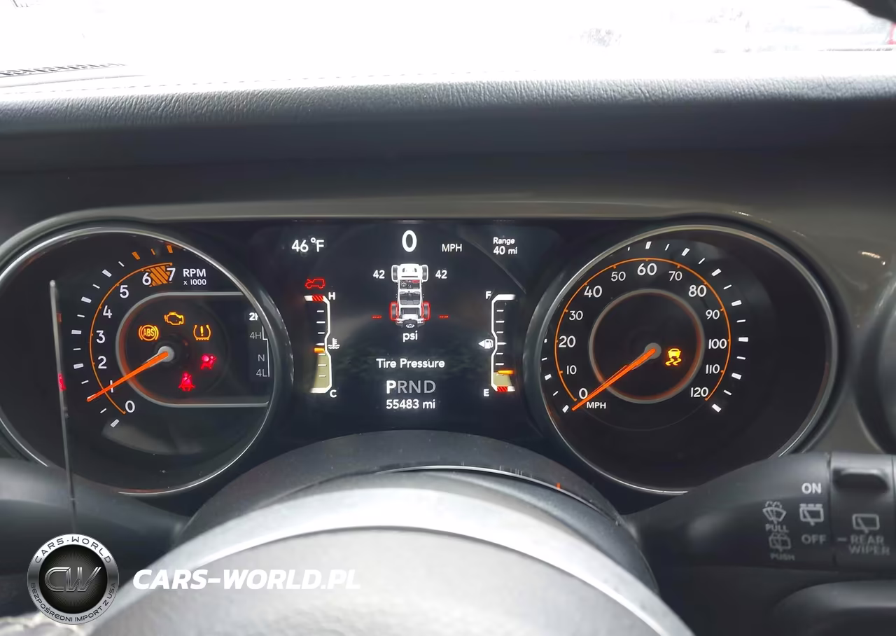 2020 Jeep Wrangler Unlimited Sahara 4X4 VIN:1C4HJXENXLW230319 - 7