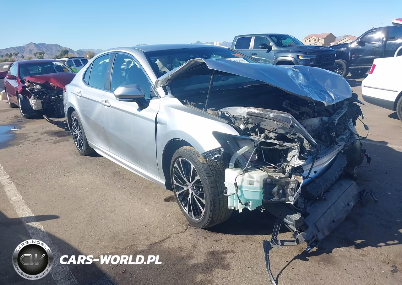 2018 Toyota Camry Se – zdjęcie 1 z 18