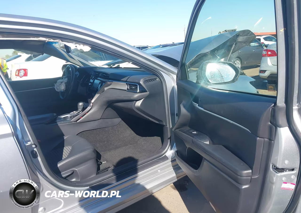 2018 Toyota Camry Se VIN:JTNB11HK8J3048083 - 5