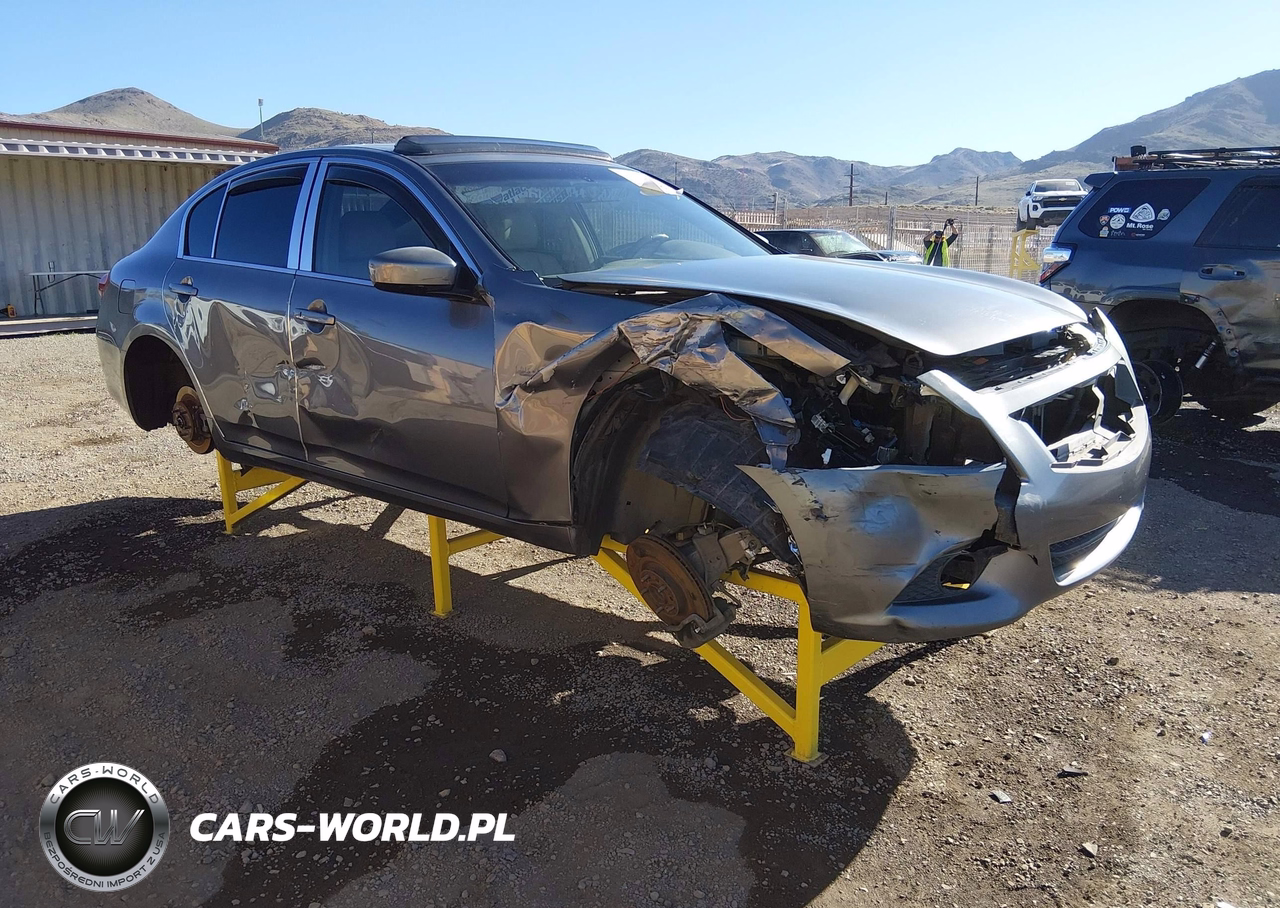 2012 Infiniti G37 Journey