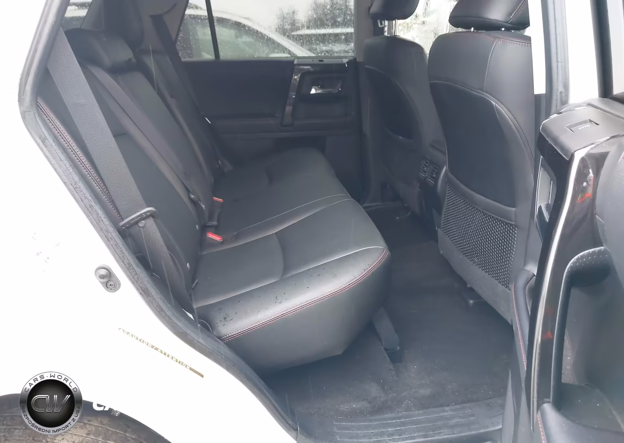 2020 Toyota 4Runner Venture Special Edition VIN:JTEBU5JRXL5835632 - 19