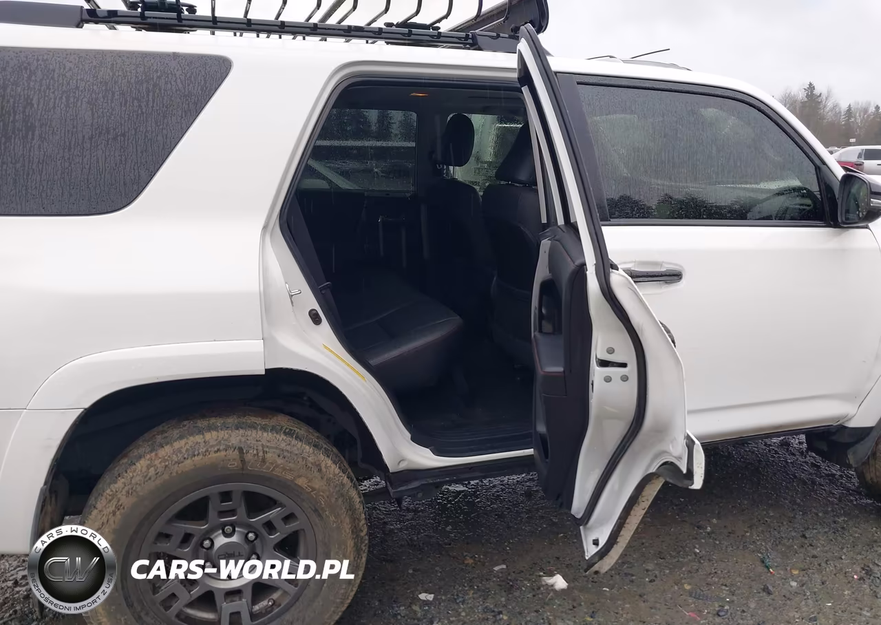 2020 Toyota 4Runner Venture Special Edition VIN:JTEBU5JRXL5835632 - 8