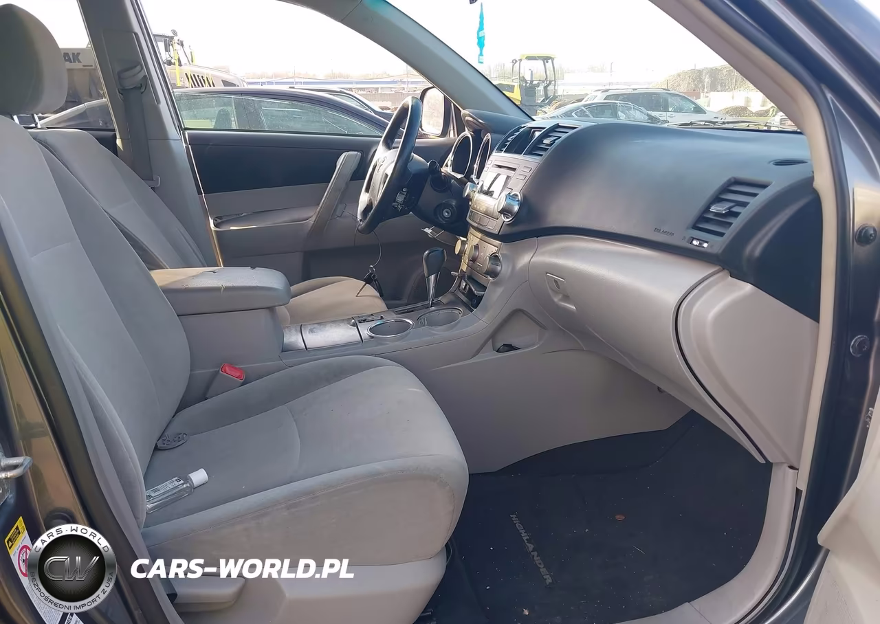 2011 Toyota Highlander Base V6 VIN:5TDBK3EH4BS044098 - 5