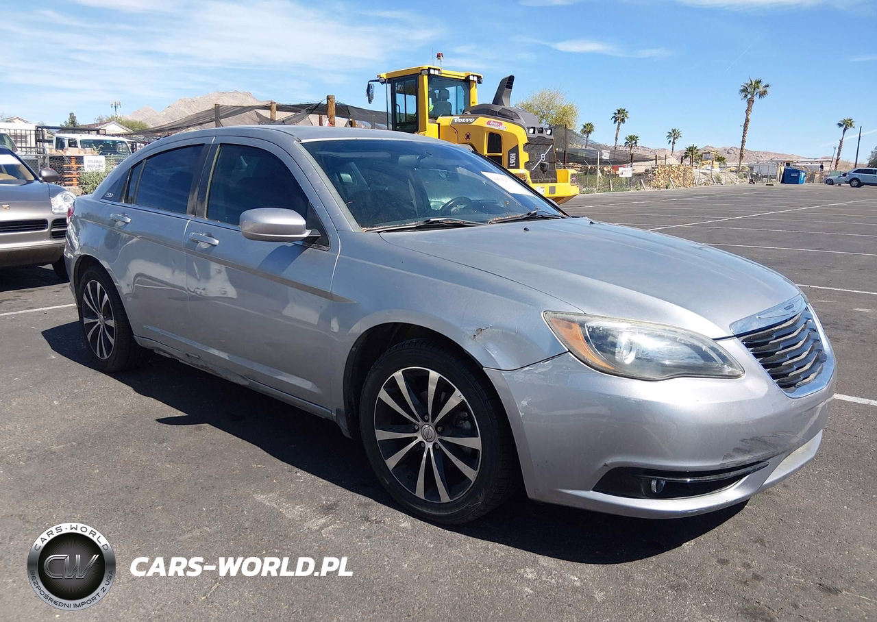 2013 Chrysler 200 Touring