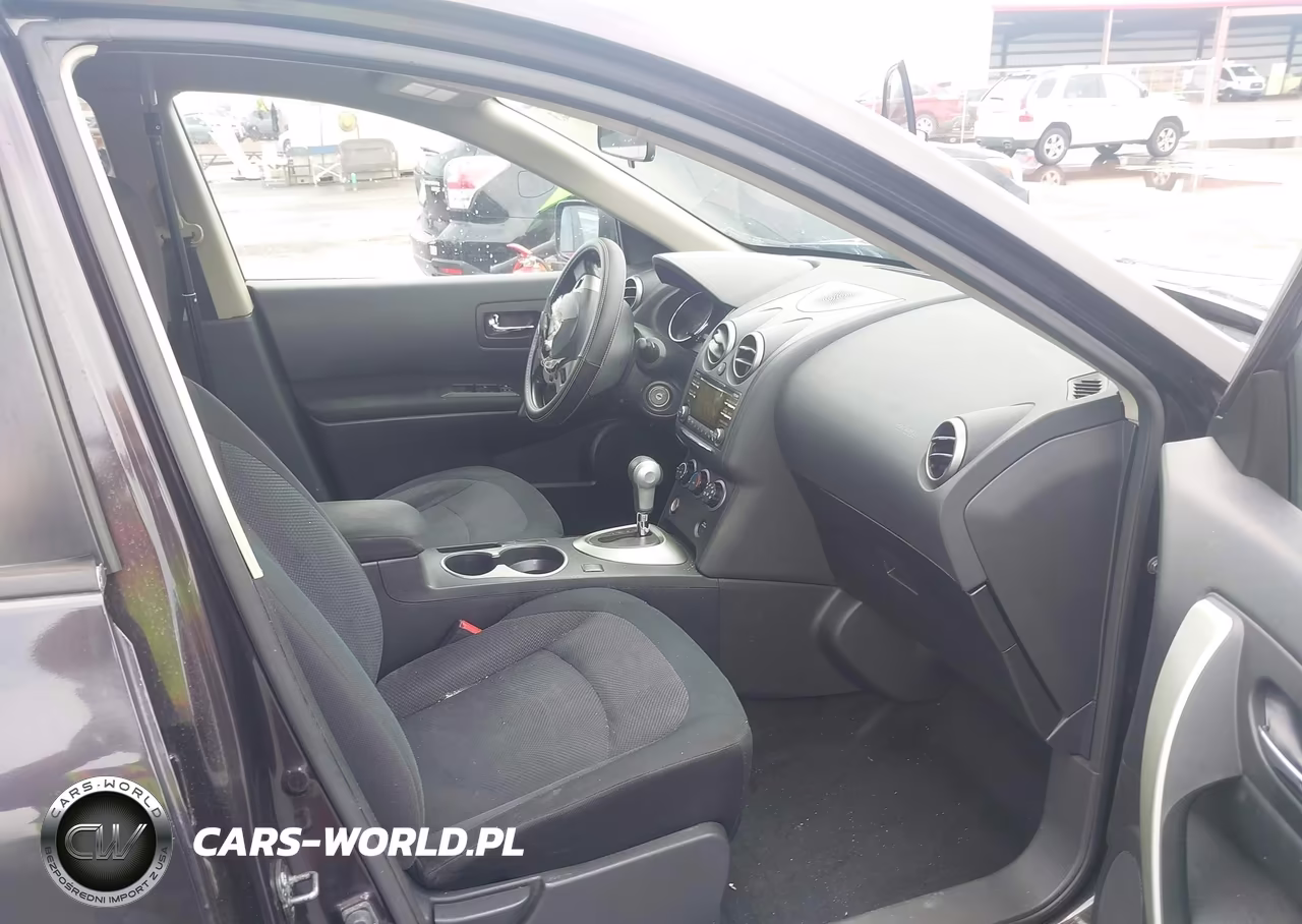 2013 Nissan Rogue S VIN:JN8AS5MV2DW135649 - 5