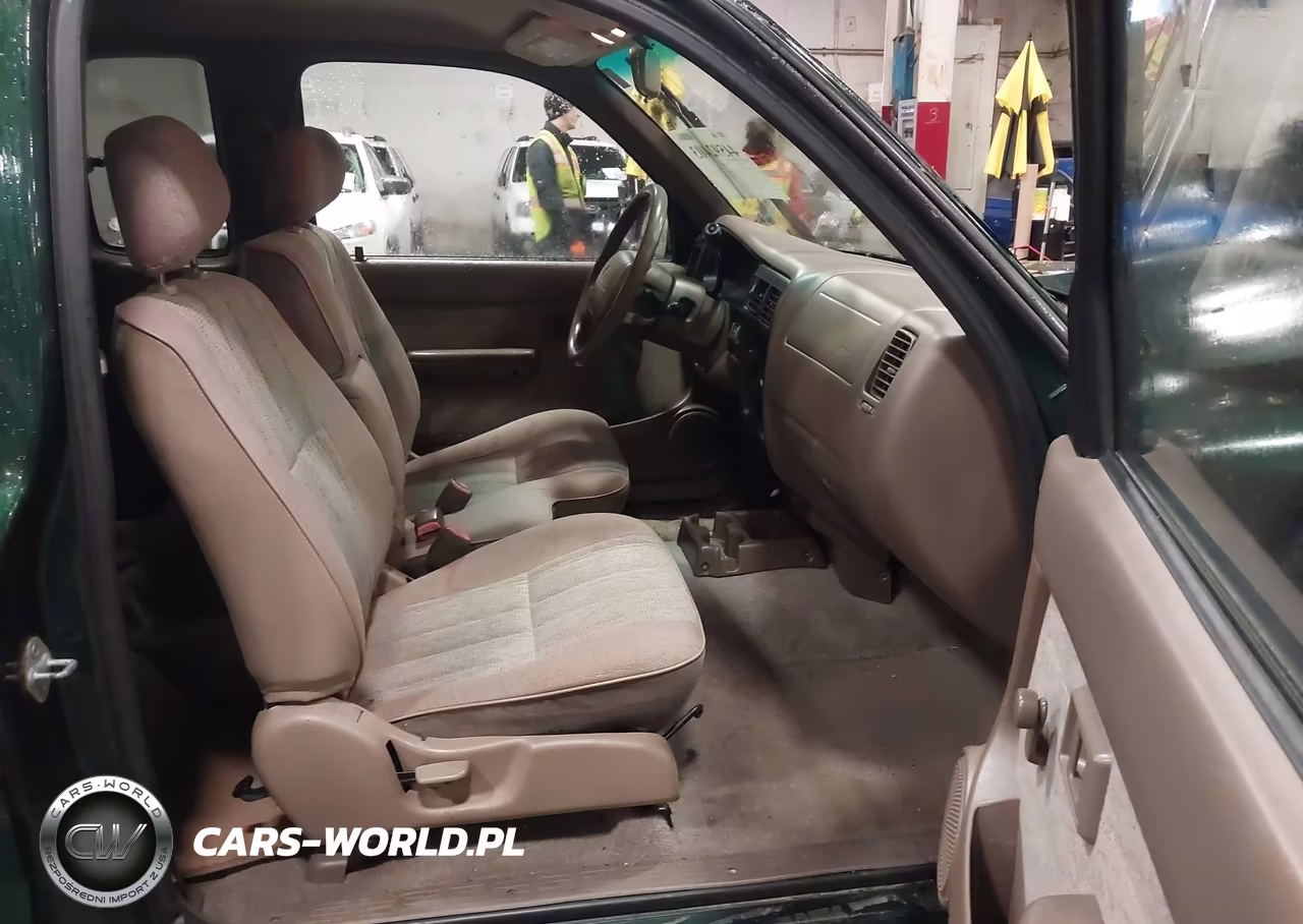 1999 Toyota Tacoma VIN:4TAVL52N7XZ404319 - 5