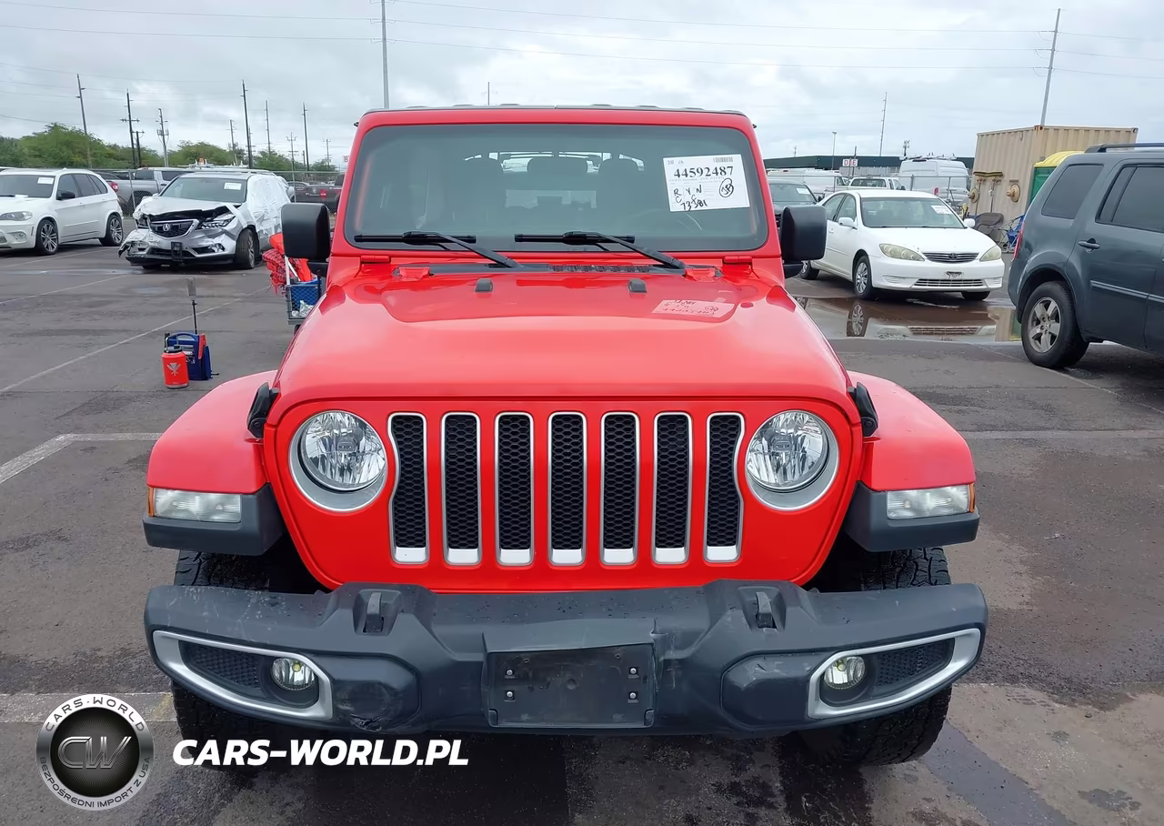 2020 Jeep Wrangler Unlimited Sahara 4X4 VIN:1C4HJXEN5LW230311 - 13