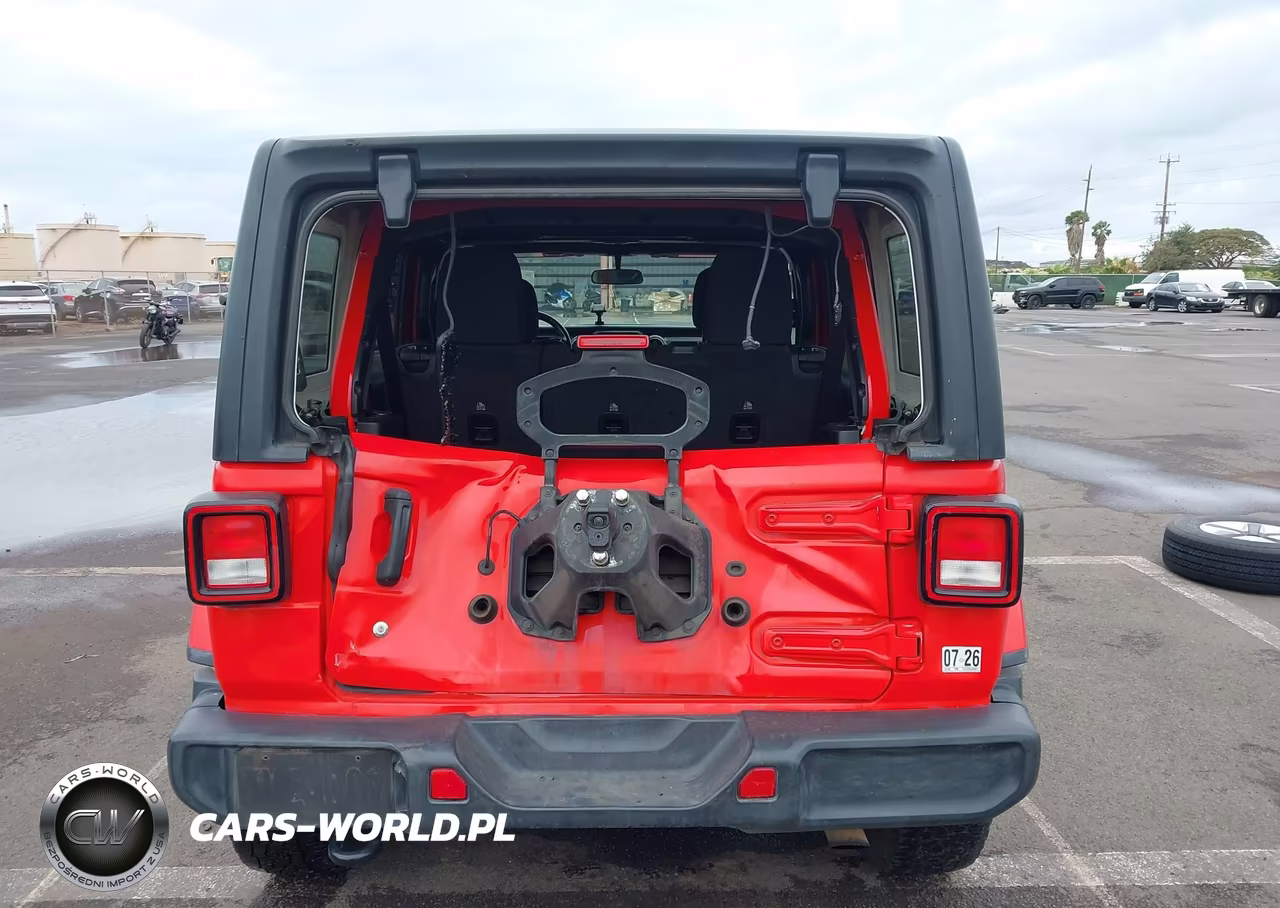 2020 Jeep Wrangler Unlimited Sahara 4X4 VIN:1C4HJXEN5LW230311 - 17