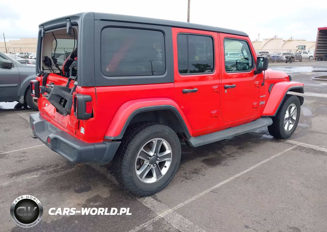 2020 Jeep Wrangler Unlimited Sahara 4X4 VIN:1C4HJXEN5LW230311 - 4