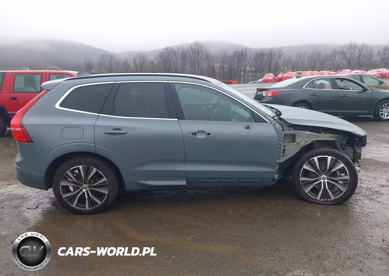 2022 Volvo Xc60 B5 Momentum VIN:YV4L12RKXN1915849 - 14