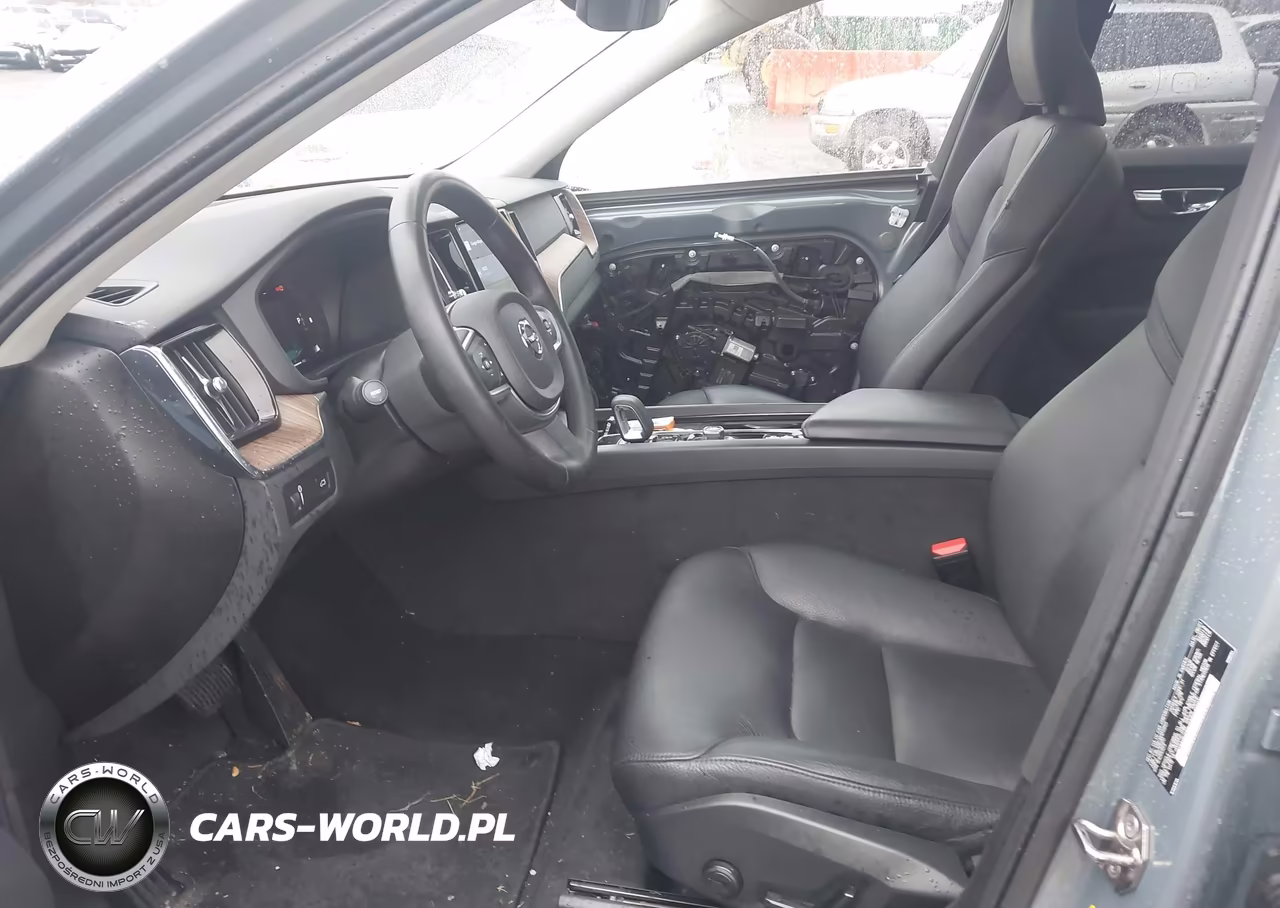 2022 Volvo Xc60 B5 Momentum VIN:YV4L12RKXN1915849 - 5