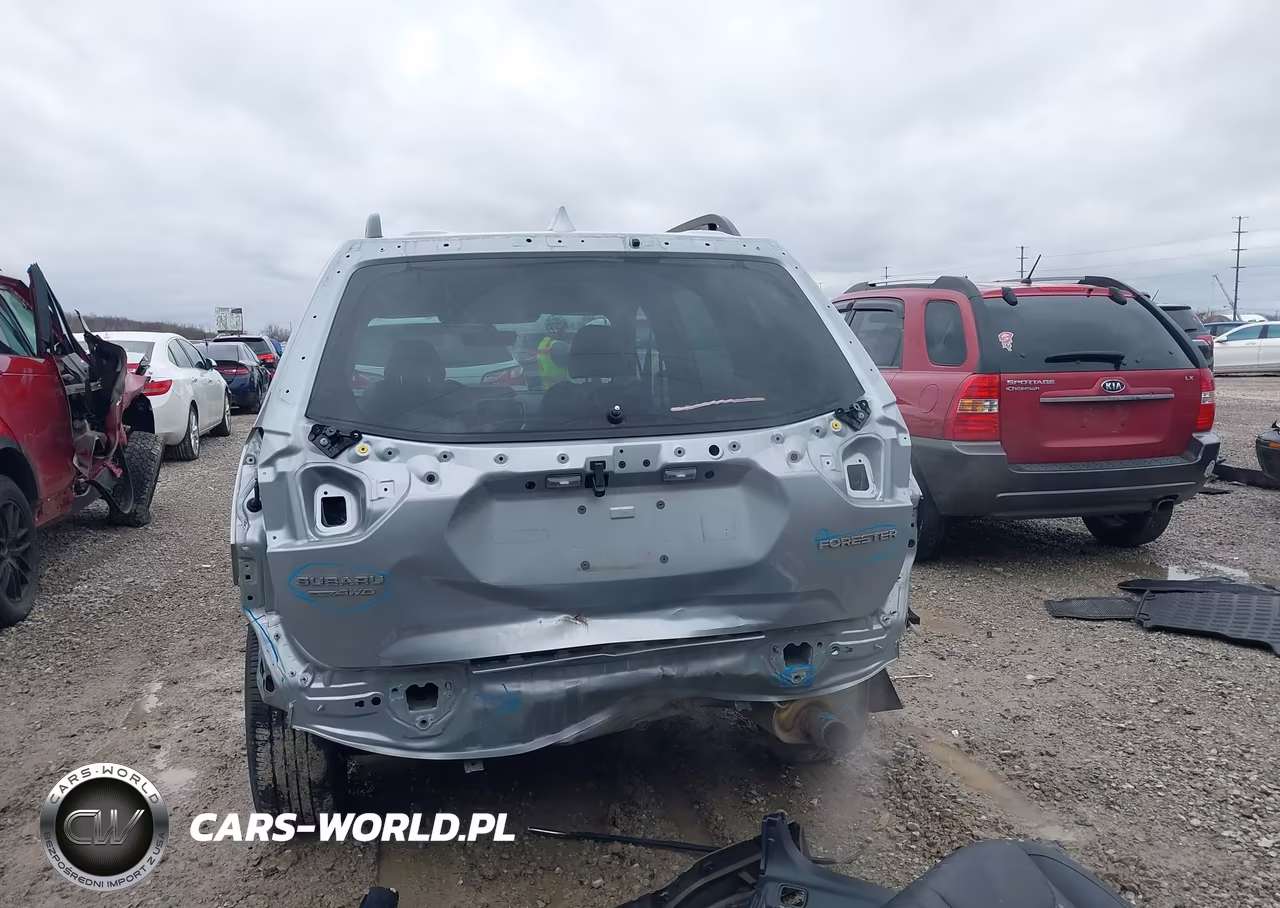 2023 Subaru Forester Limited VIN:JF2SKAPC6PH464576 - 17