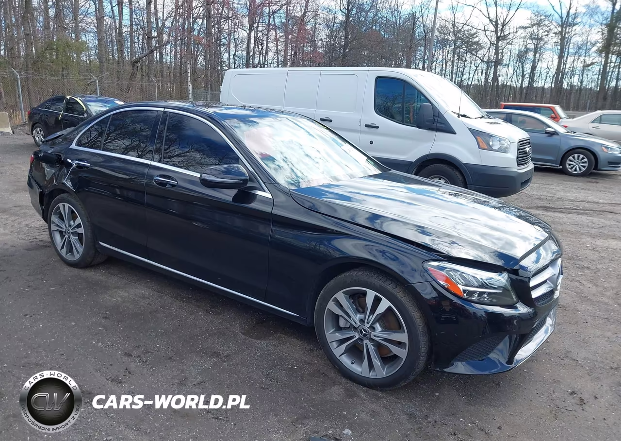 2021 Mercedes-Benz C 300 4Matic – zdjęcie 1 z 16