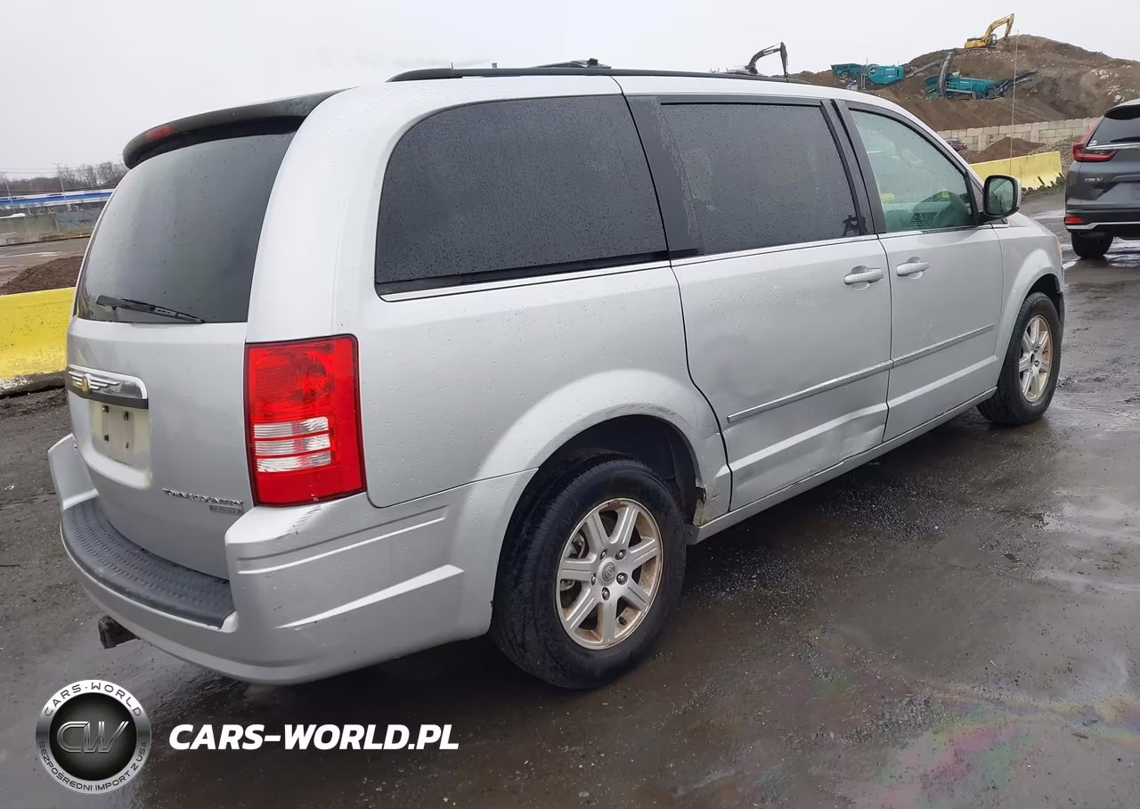 2010 Chrysler Town & Country Touring VIN:2A4RR5D18AR126525 - 4