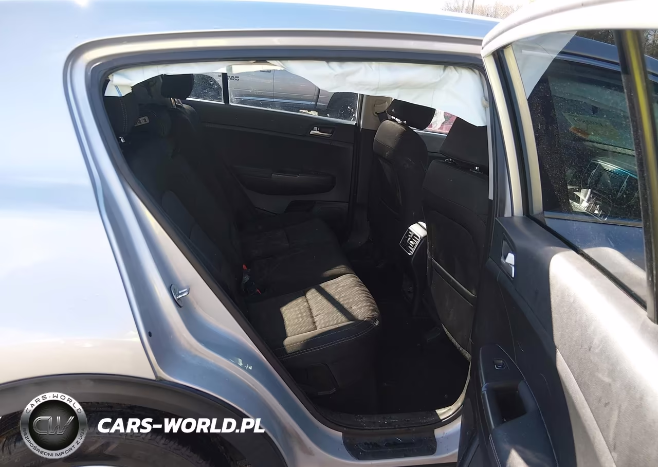 2019 Kia Sportage Lx VIN:KNDPM3AC8K7586910 - 8
