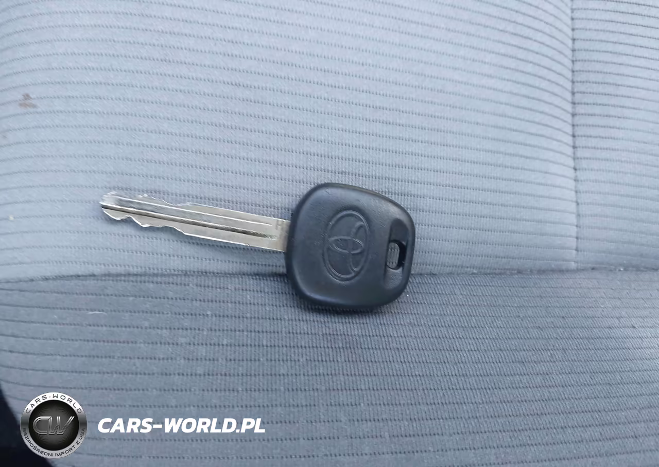 2015 Toyota Corolla L VIN:2T1BURHE7FC366246 - 11