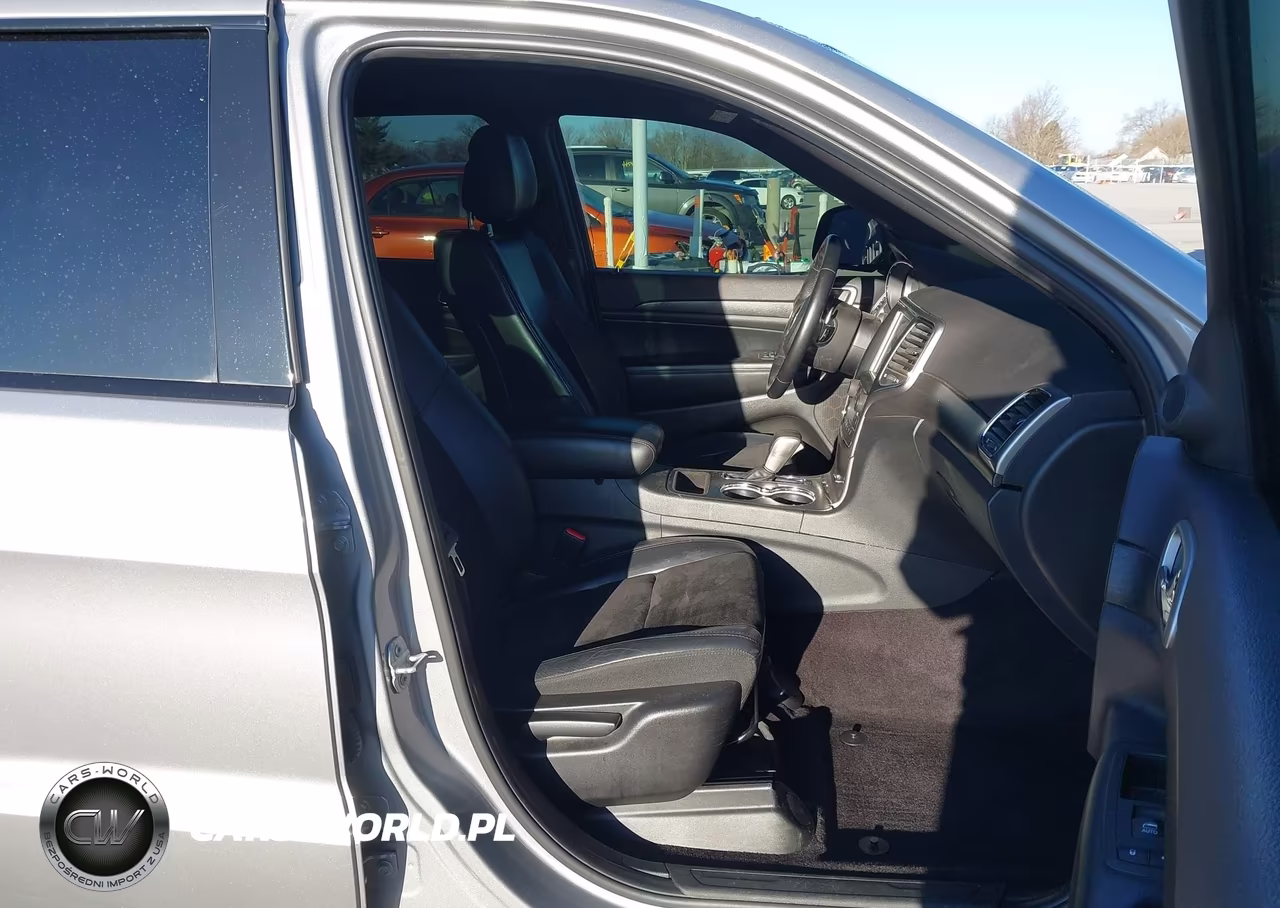 2017 Jeep Grand Cherokee Altitude 4X4 VIN:1C4RJFAG2HC855926 - 5