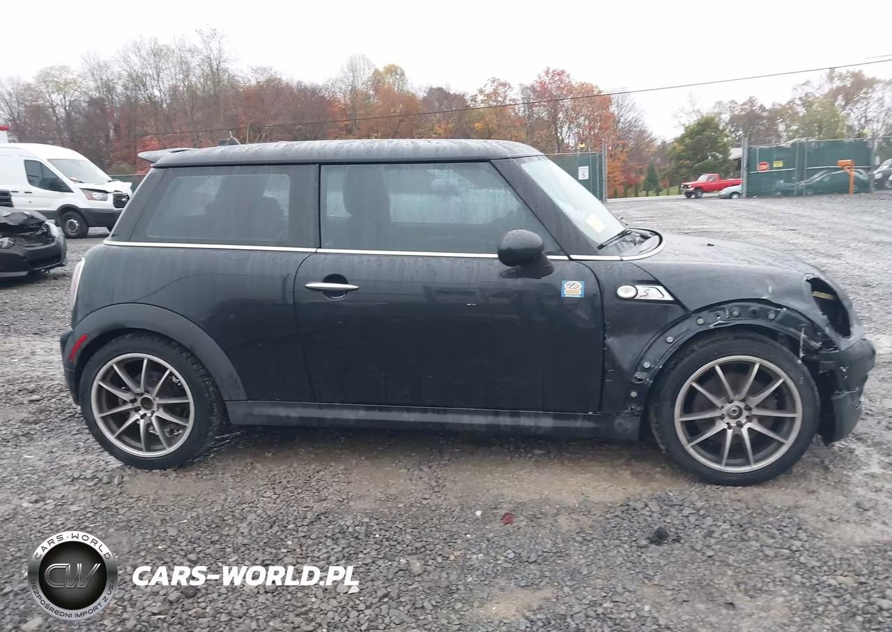 2007 Mini Cooper S VIN:WMWMF735X7TL83855 - 13