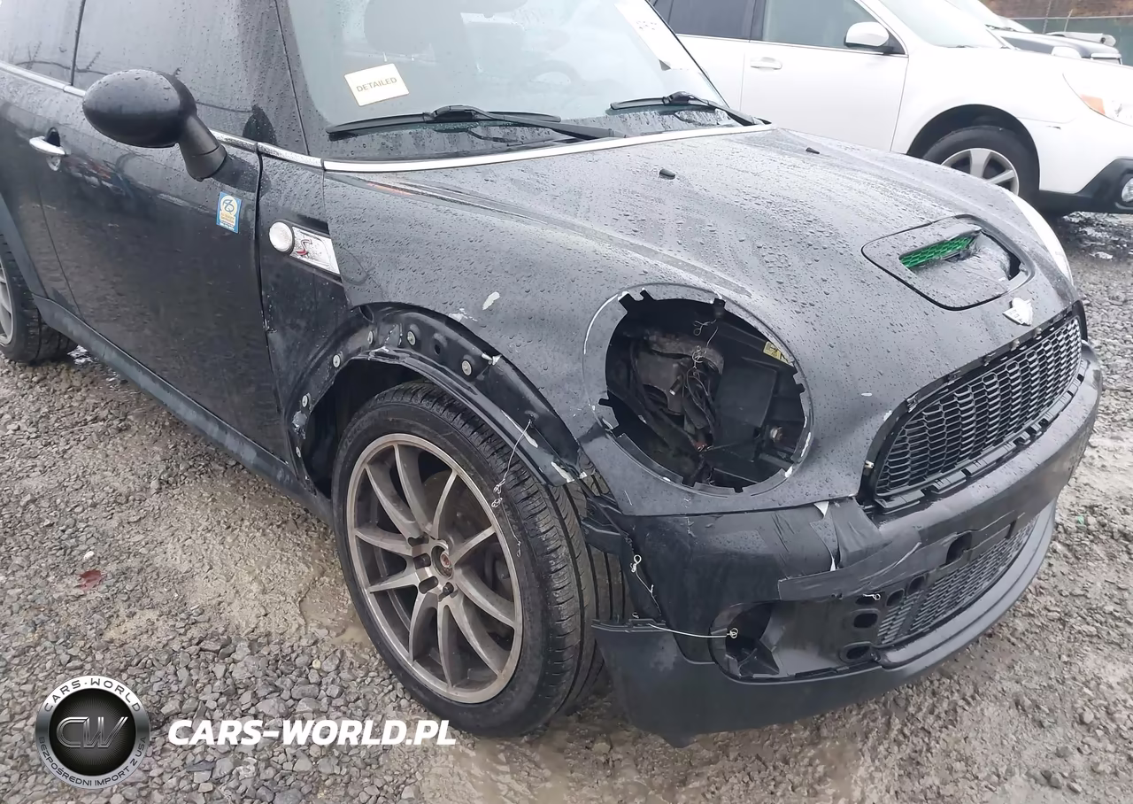 2007 Mini Cooper S VIN:WMWMF735X7TL83855 - 6