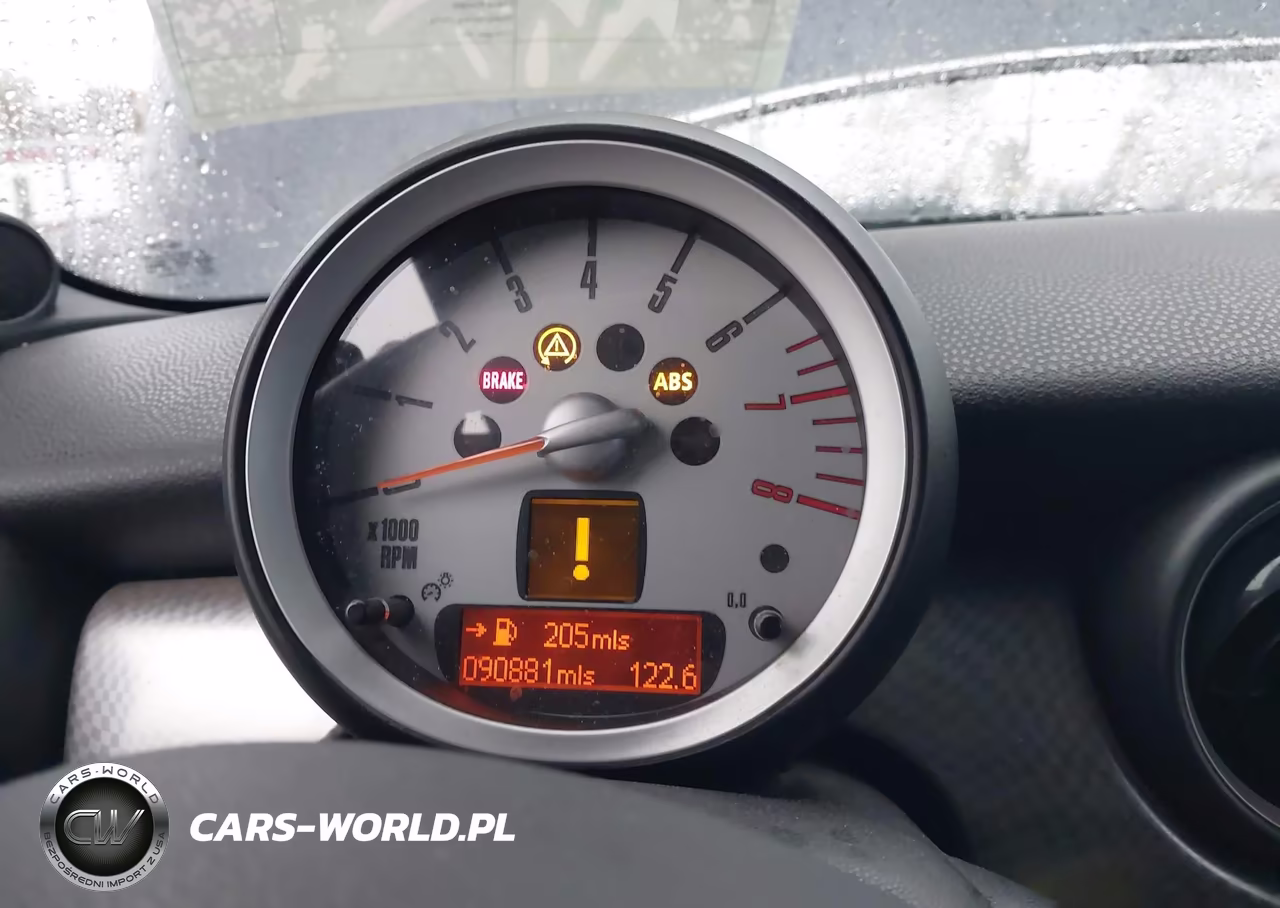 2007 Mini Cooper S VIN:WMWMF735X7TL83855 - 7