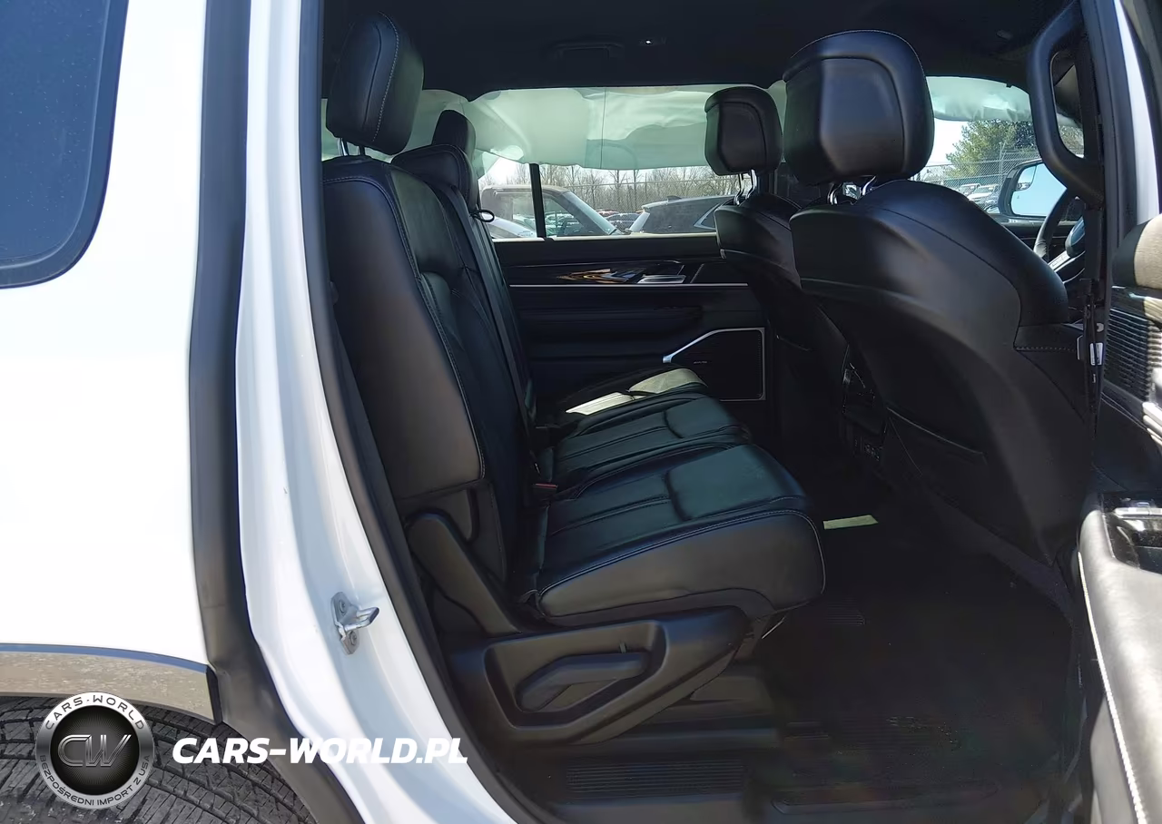 2022 Jeep Wagoneer Series Ii 4X4 VIN:1C4SJVBT3NS211747 - 8