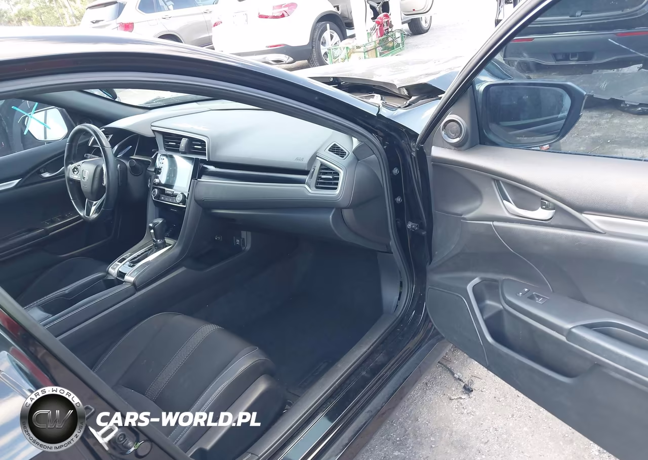 2019 Honda Civic Sport VIN:2HGFC2F83KH596327 - 5