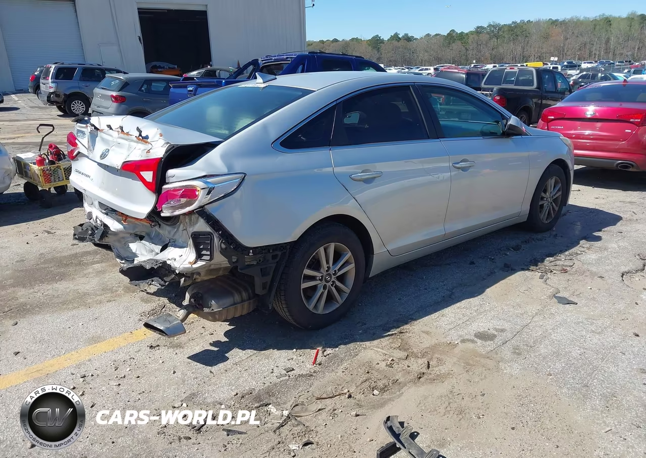 2017 Hyundai Sonata VIN:5NPE24AF3HH485002 - 4