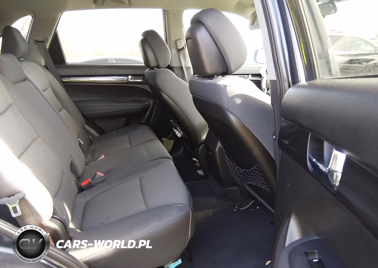 2013 Kia Sorento Lx VIN:5XYKT3A17DG379670 - 8