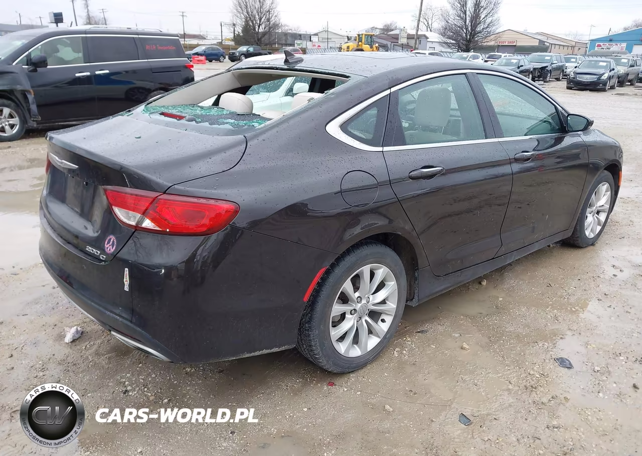 2015 Chrysler 200 C VIN:1C3CCCCG7FN599929 - 4