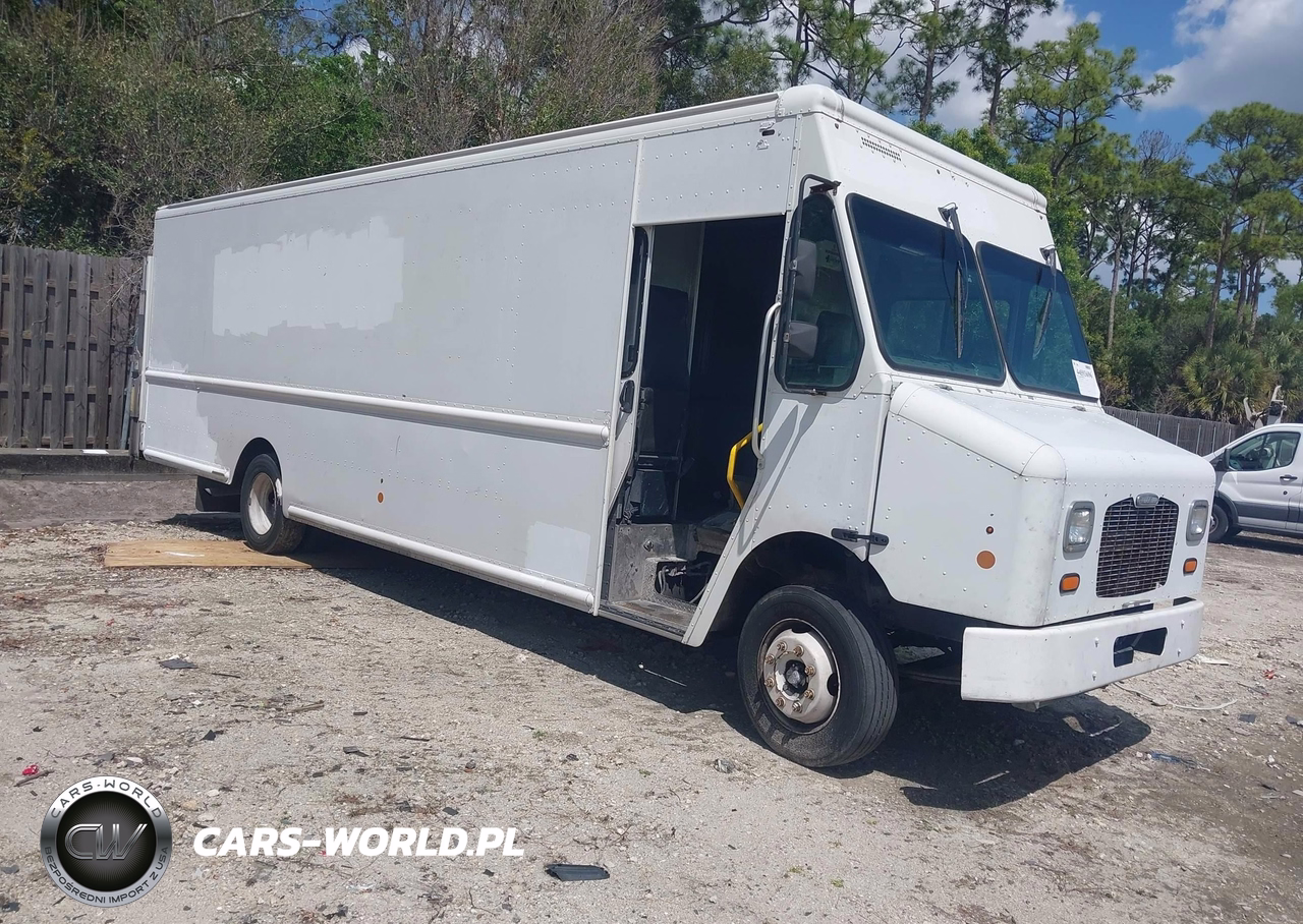 2014 Freightliner Chassis M Line Walk-In Van