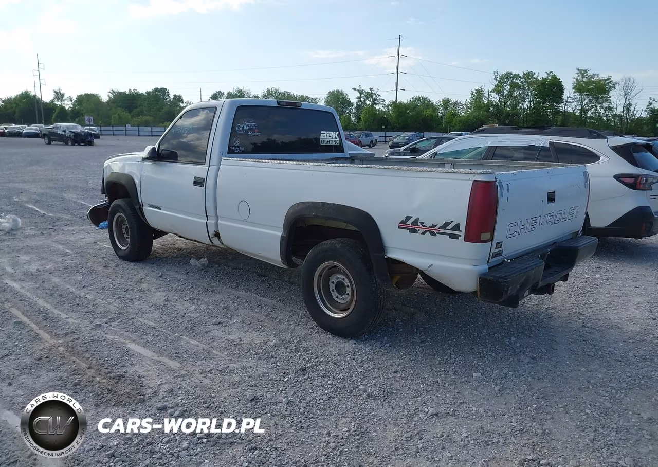 1999 Chevrolet K2500 VIN:1GCGK24R3XR710271 - 3
