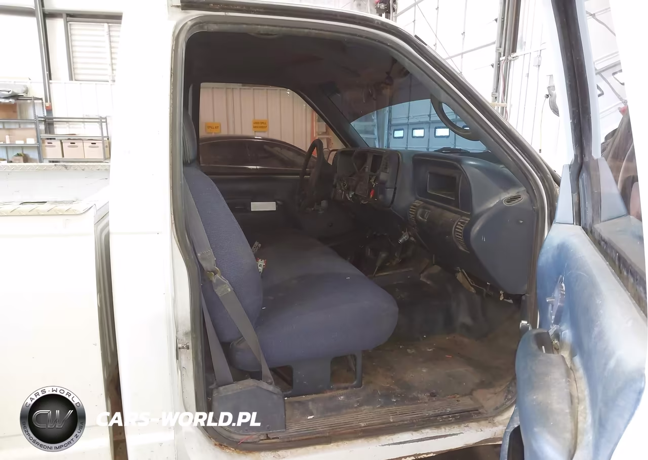 1999 Chevrolet K2500 VIN:1GCGK24R3XR710271 - 5