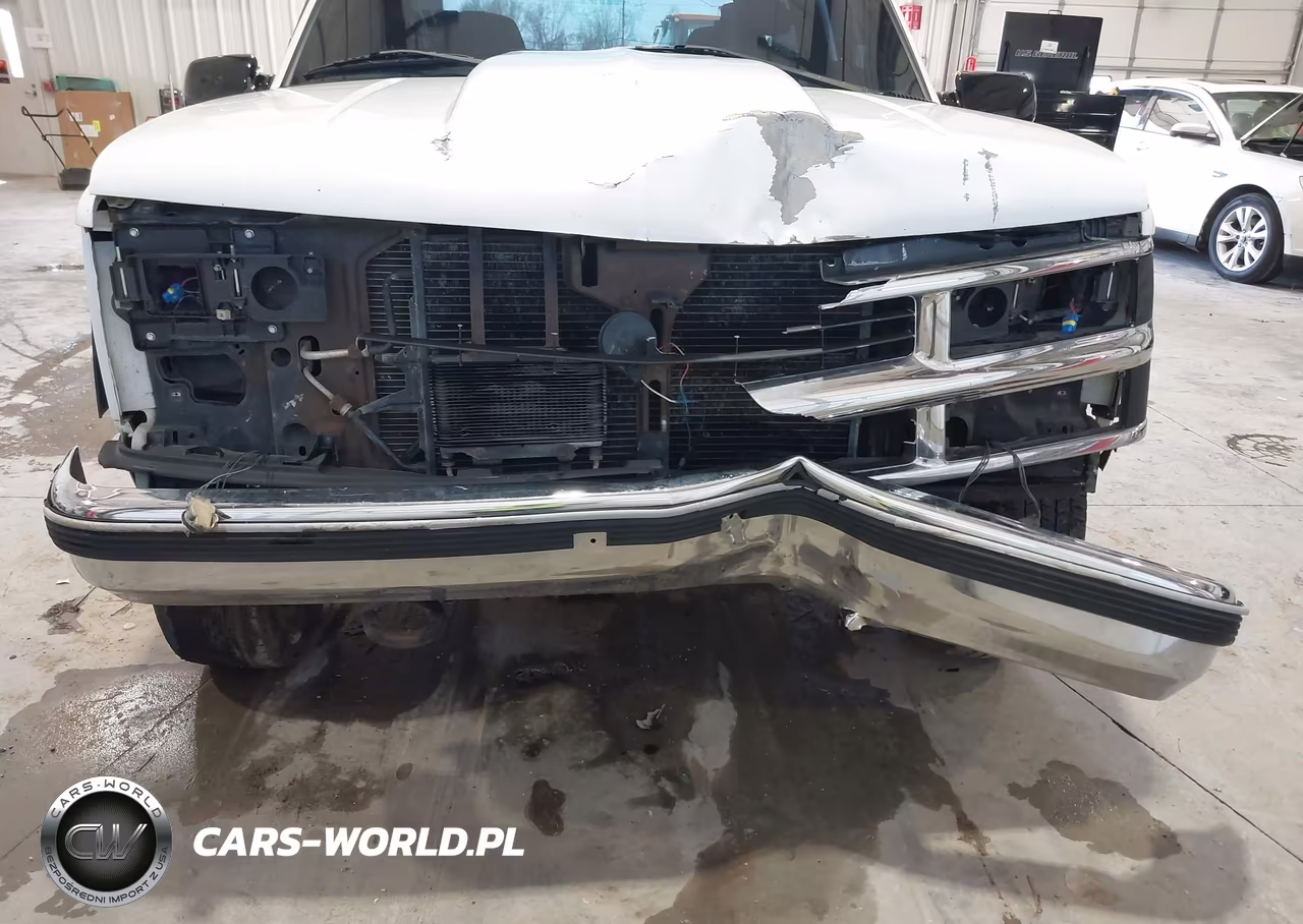 1999 Chevrolet K2500 VIN:1GCGK24R3XR710271 - 6