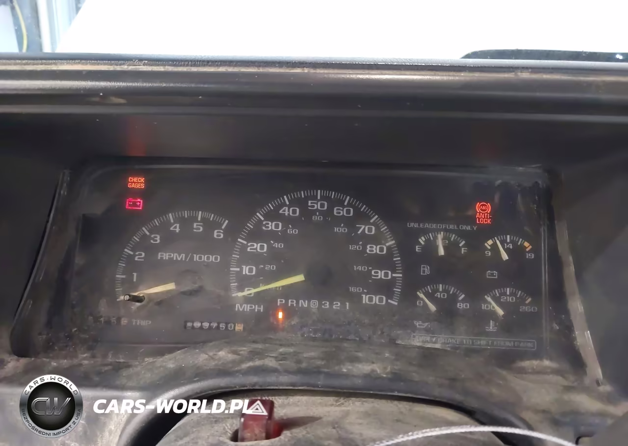 1999 Chevrolet K2500 VIN:1GCGK24R3XR710271 - 7