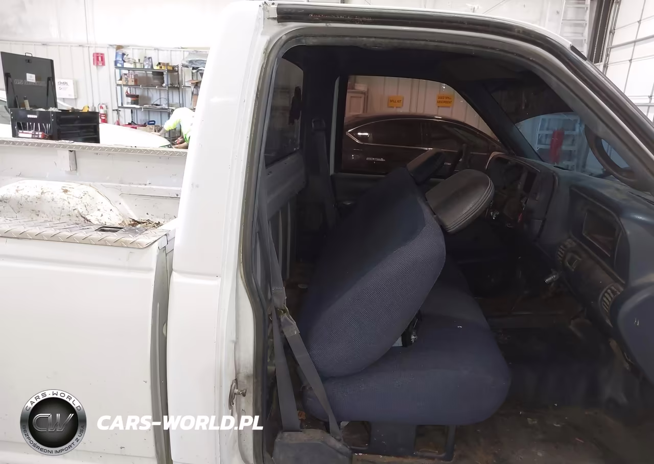 1999 Chevrolet K2500 VIN:1GCGK24R3XR710271 - 8