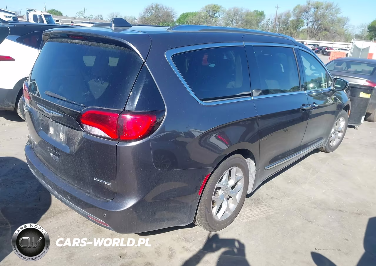 2019 Chrysler Pacifica Limited VIN:2C4RC1GG3KR551586 - 4