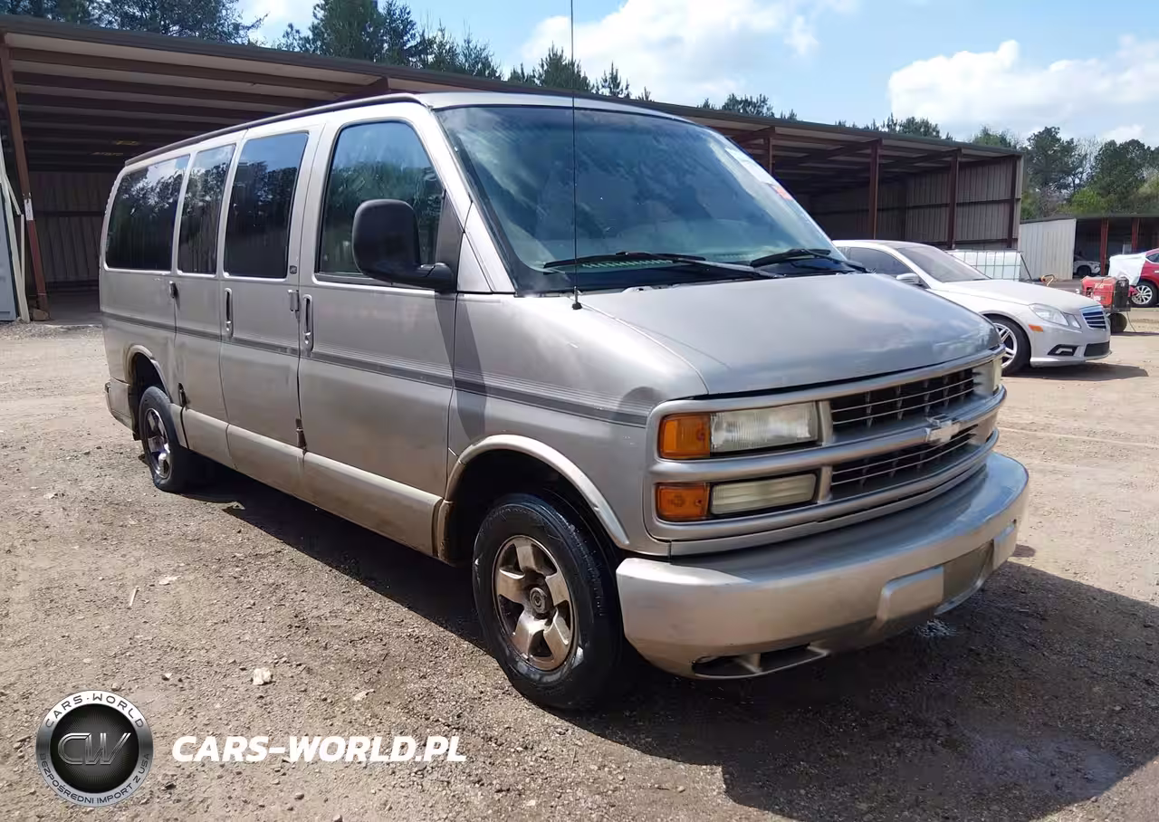 2002 Chevrolet Express Lt