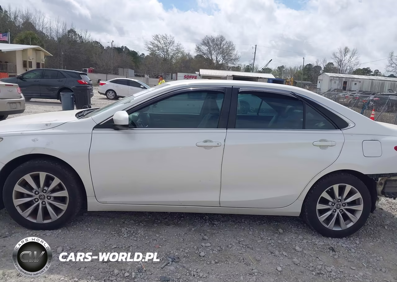 2015 Toyota Camry Xle VIN:4T1BF1FK6FU476742 - 14