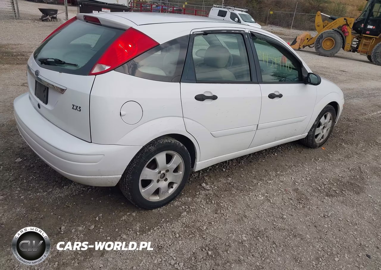 2002 Ford Focus Zx5 VIN:3FAFP37312R155608 - 4