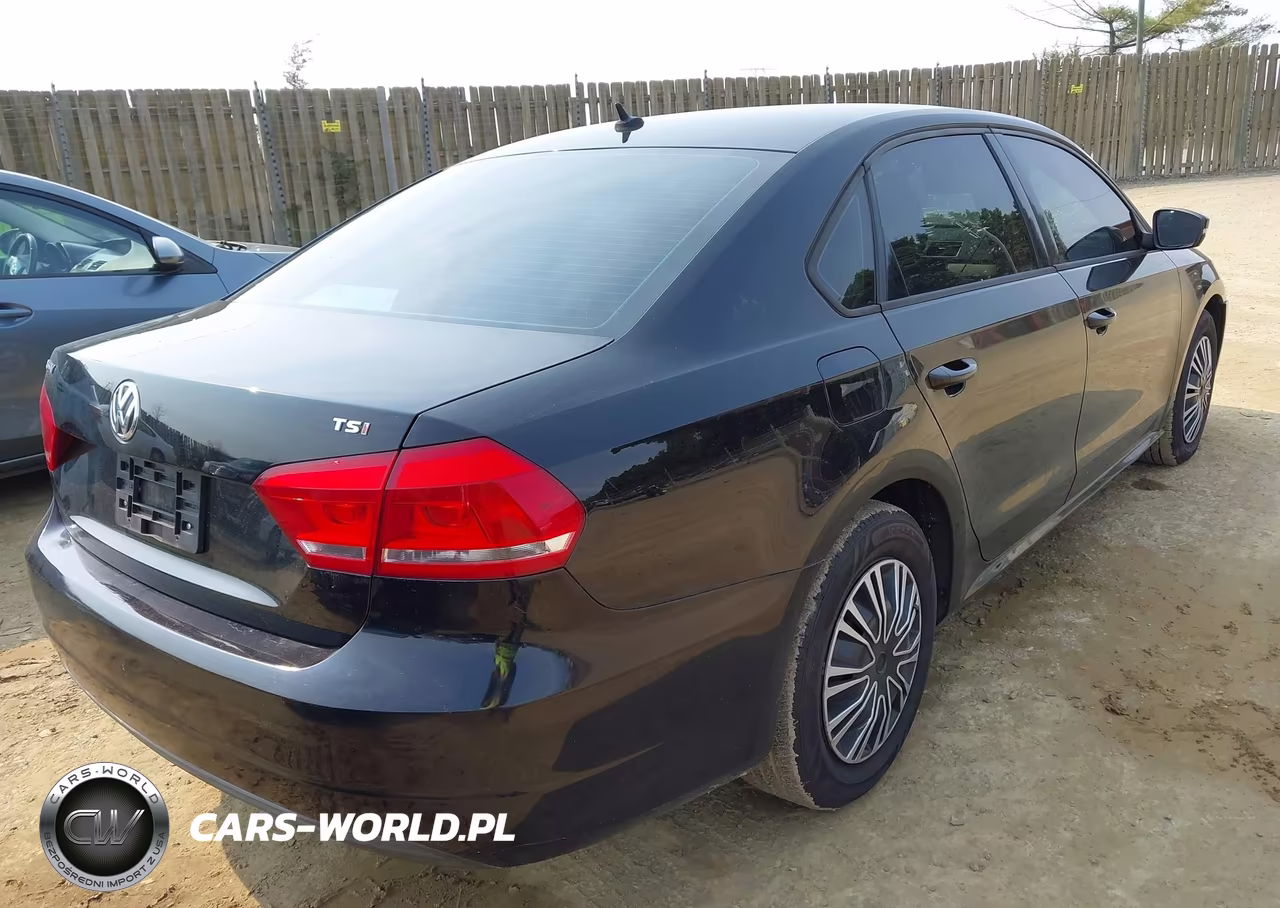 2015 Volkswagen Passat 1.8T S VIN:1VWAT7A31FC017181 - 4