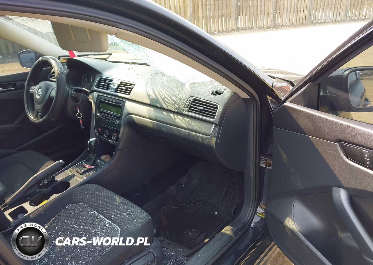 2015 Volkswagen Passat 1.8T S VIN:1VWAT7A31FC017181 - 5