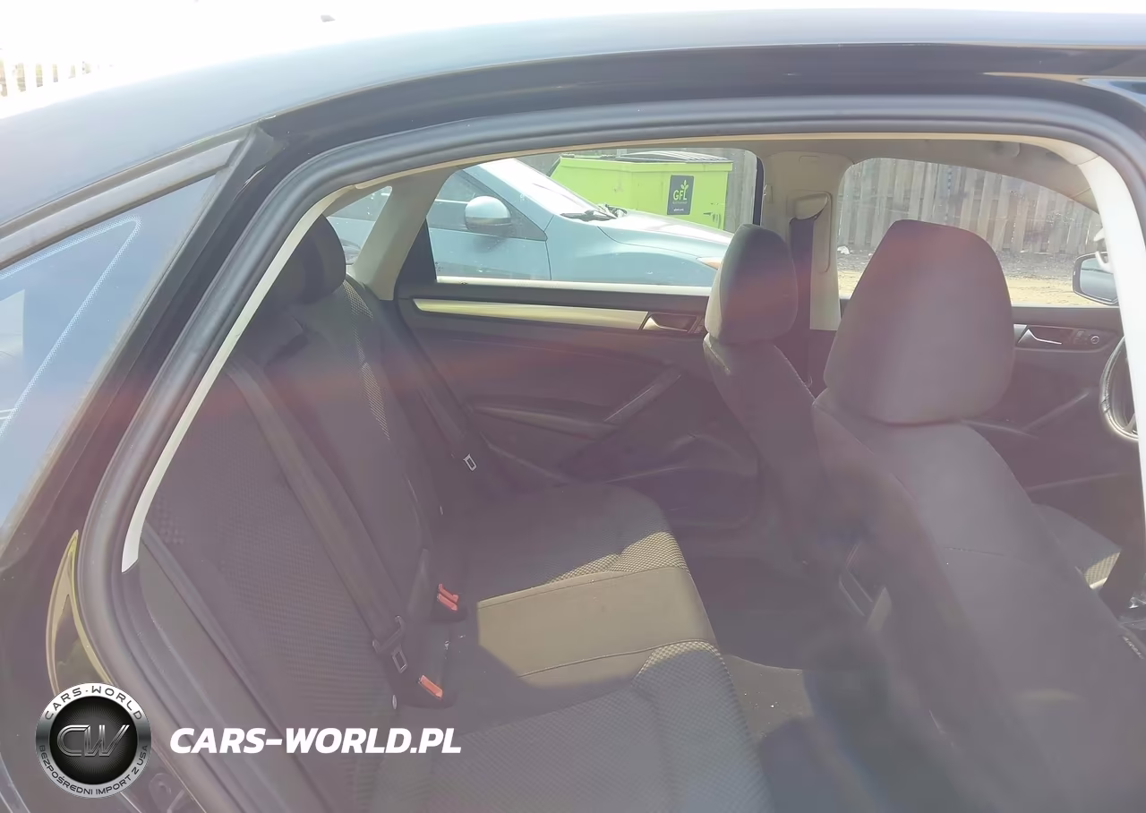 2015 Volkswagen Passat 1.8T S VIN:1VWAT7A31FC017181 - 8