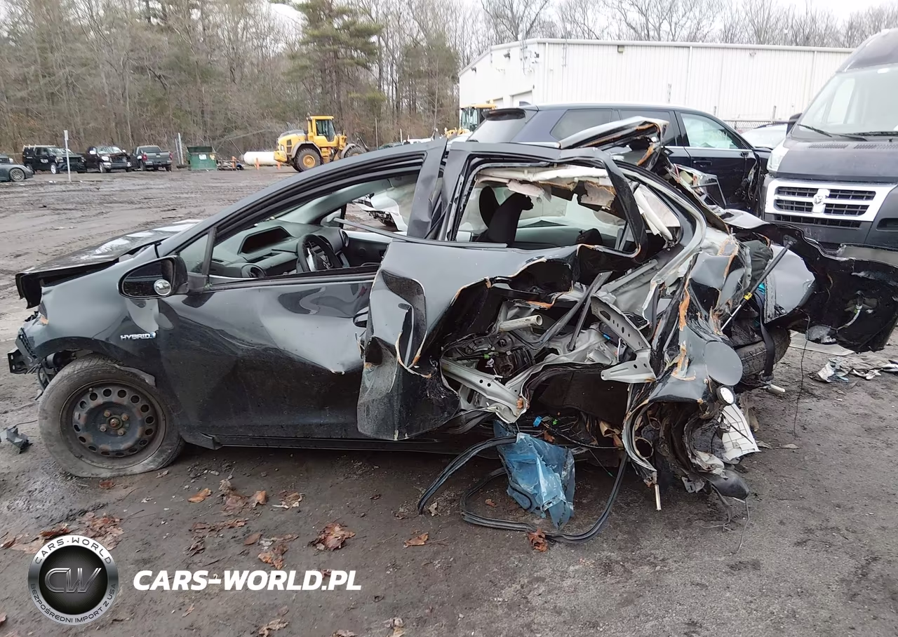 2013 Toyota Prius C Two VIN:JTDKDTB34D1531403 - 14