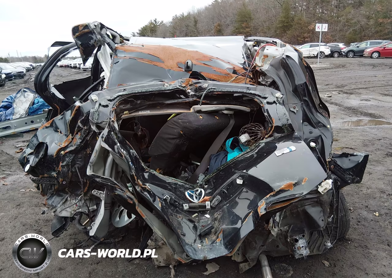 2013 Toyota Prius C Two VIN:JTDKDTB34D1531403 - 16