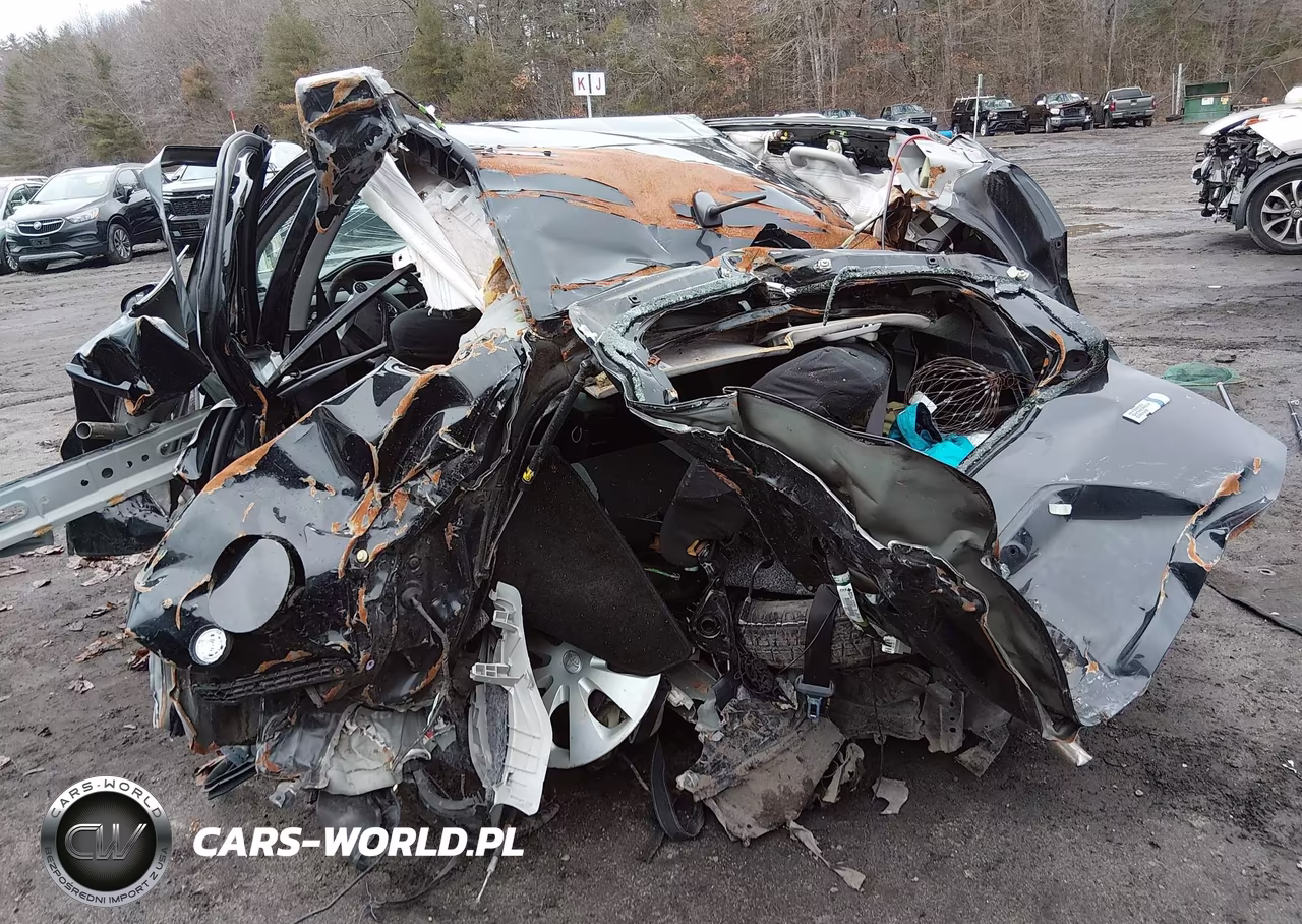 2013 Toyota Prius C Two VIN:JTDKDTB34D1531403 - 3