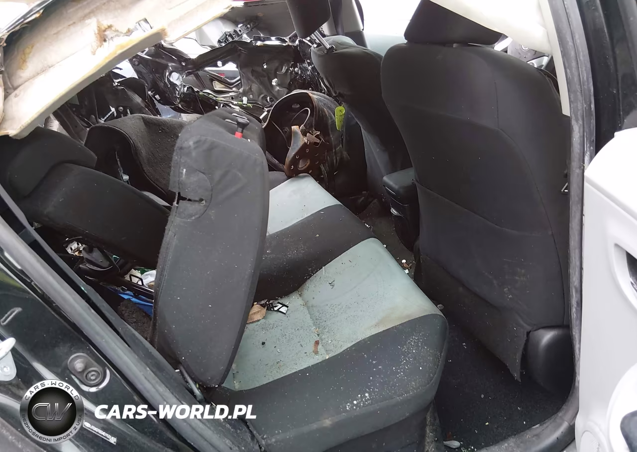 2013 Toyota Prius C Two VIN:JTDKDTB34D1531403 - 8