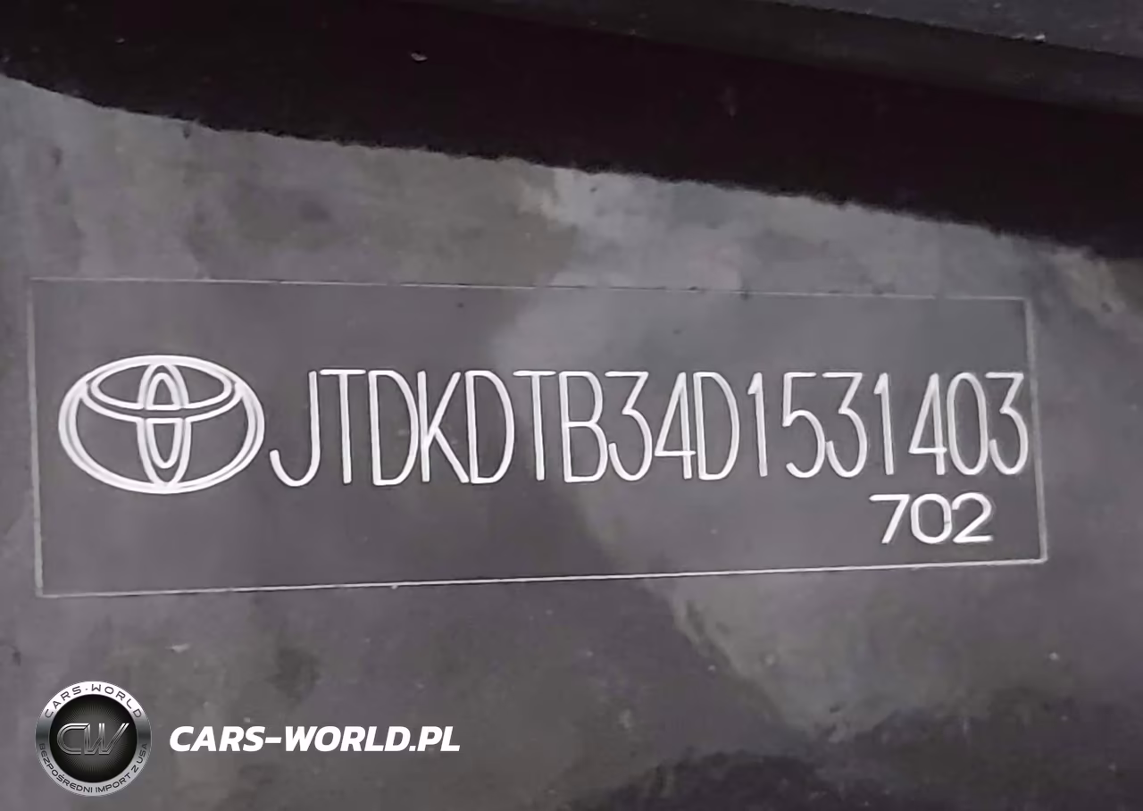 2013 Toyota Prius C Two VIN:JTDKDTB34D1531403 - 9