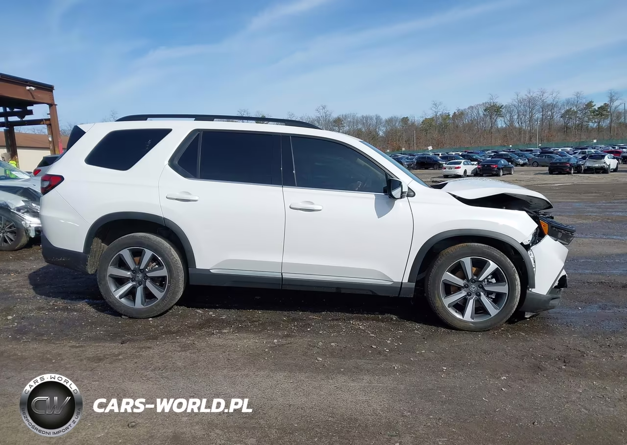 2025 Honda Pilot Touring VIN:5FNYG1H76SB099319 - 13